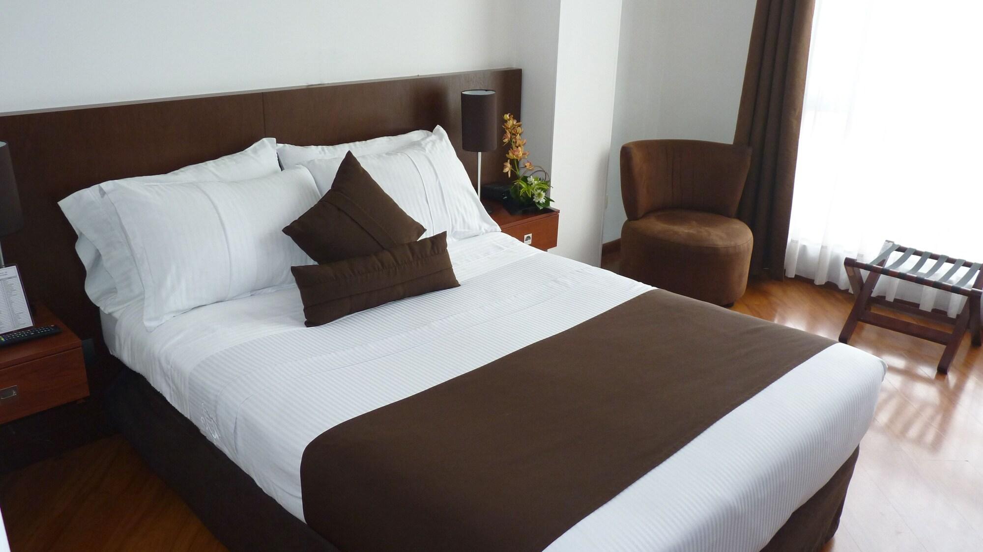 Hotel Casa Galvez มานิซาเลส ภายนอก รูปภาพ