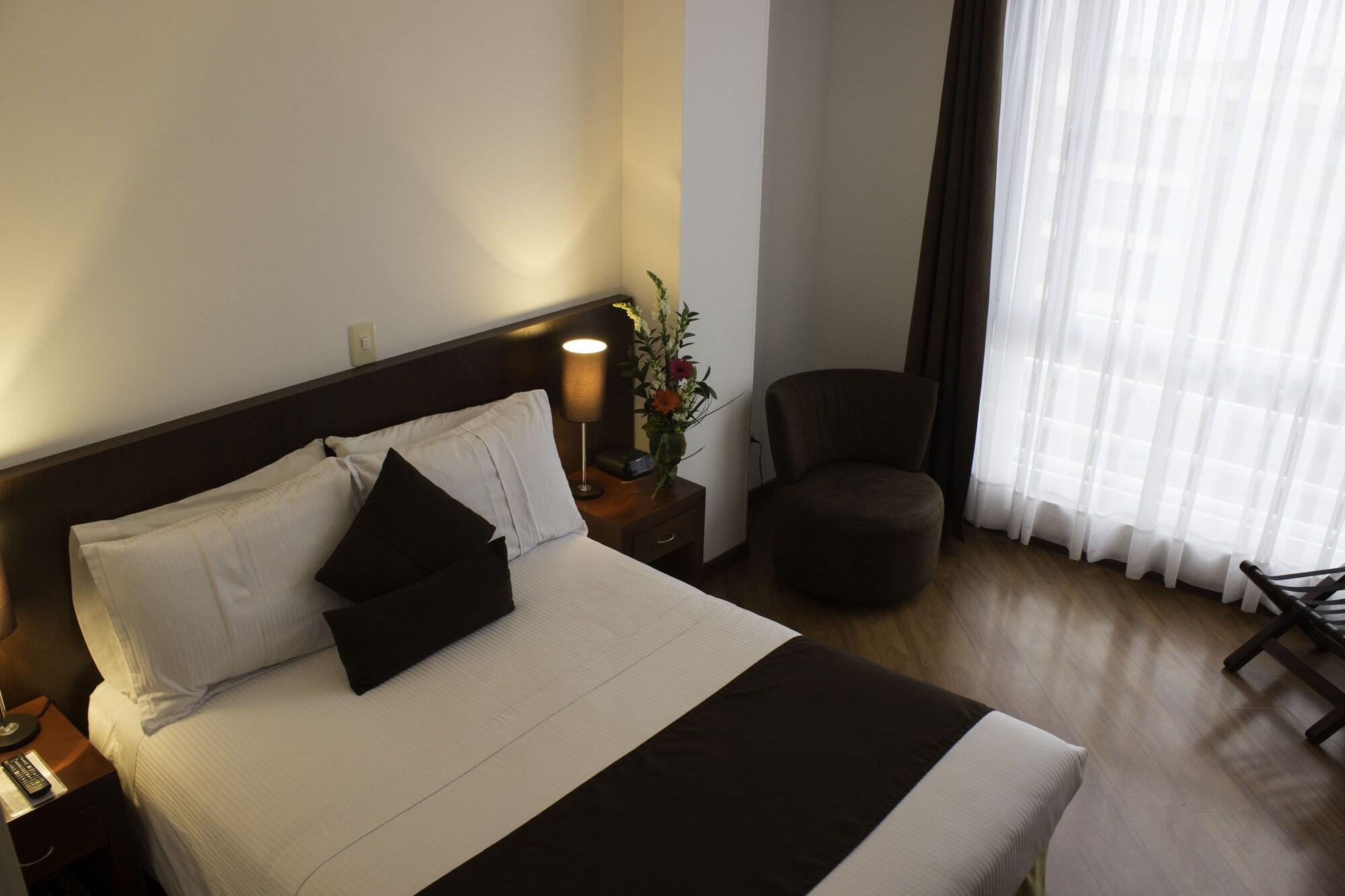 Hotel Casa Galvez มานิซาเลส ภายนอก รูปภาพ