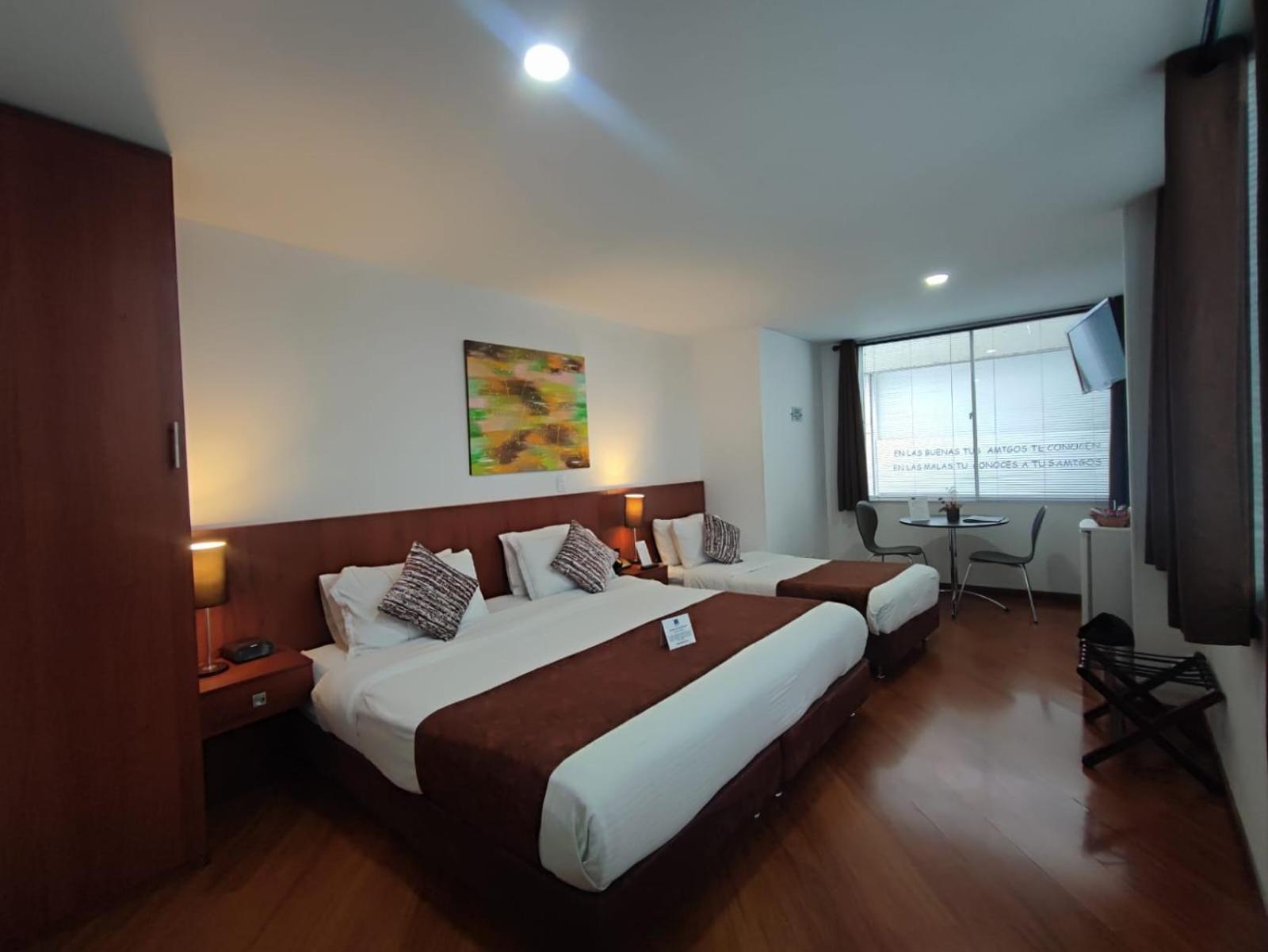 Hotel Casa Galvez มานิซาเลส ภายนอก รูปภาพ